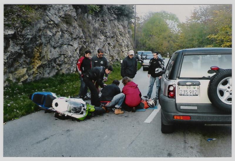 IMAGE(<a href="http://img43.xooimage.com/files/e/8/5/accident-moto3-1f43053.jpg" rel="nofollow">http://img43.xooimage.com/files/e/8/5/accident-moto3-1f43053.jpg</a>)